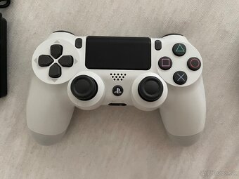 Playstation 4 Pro 1TB Glacier White + Destiny 2 - 6