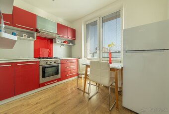ZNÍŽENÁ CENA 1 izbový byt 40m2 + balkón, Hroncova, Košice - 6