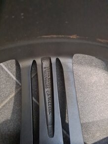 Predám komplety na Audi 19" 255/35, disk 8,5" x 19, ET32 - 6
