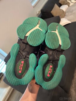 Nike Lebron 19 DJ Bron - 6