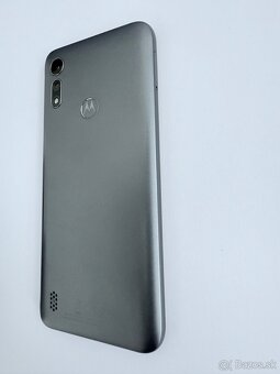 Motorola Moto e6i - 6