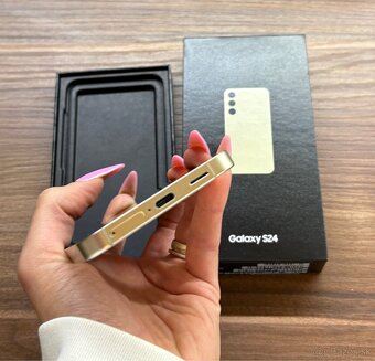 Samsung galaxy S24 128GB Yellow - 6