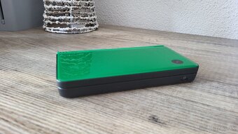 Nintendo DSi XL - 6