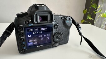 Canon EOS 5D Mark II - 6