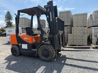 VYSOKOZDVIŽNÝ VOZÍK DOOSAN 30 plus DIESEL 576mth r.v. 2018 - 6