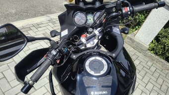 Suzuki dl 650Vstrom - 6