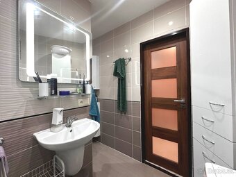 PREDAJ - 3 izbový byt s balkónom, Okružná ulica, Rožňava - 6