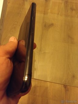 Predám krásny a plne funkčný Iphone 11 Pro Max - 6