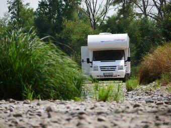 Predám Autokaravan Ford Transit 2.2 TDCi - 6