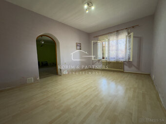 Jedinečný dom na extra veľkom pozemku Kolárovo - 6