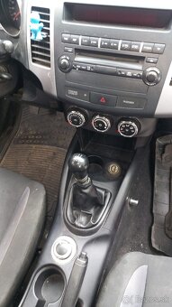 Mitsubishi Out II 2,2TD 130kW r.v.2011 - 6