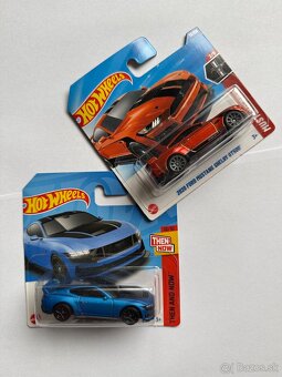 Hotwheels - 6
