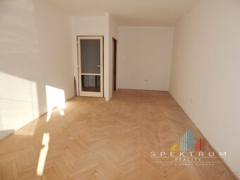 SPEKTRUM REALITY- Na Predaj 2.5 -izbový byt, 56 m2, okres Pr - 6
