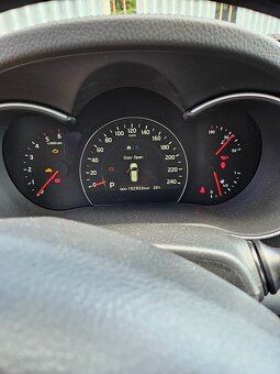 Kia SORENTO 2,2 diesel - 6