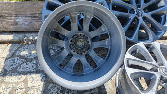 5x114,3 R17 --- RENAULT MEGANE - 6