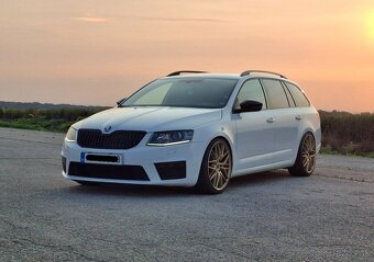 Škoda Octavia Combi RS 2.0TDI DSG 135kW 2015 - 6