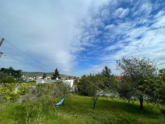 Predaj stavebný pozemok 733 m², Svätý Júr – rodinný dom - 6