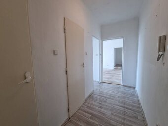 PREDAJ - 2-izbový byt s troma balkónmi - Nitra, Centrum - 6