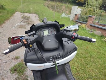 Predám Suzuki Burgman 650 - 6