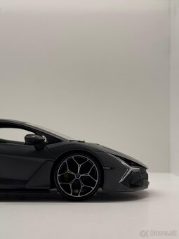 Maisto Lamborghini Revuelto 1:18 - 6