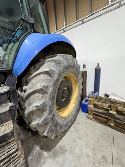Predam traktor New Holland T8.360 - 6