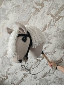 Koník na palici - Hobby Horse - 6