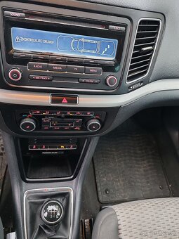 Predám VW sharan 2011 4x4 vebasto tazne - 6