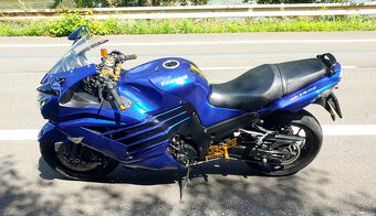 Kawasaki ZZR1400 ABS model 2013 - 6