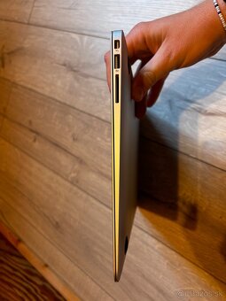 MacBook Air 13” (2014) – i5, SSD, puzdro + myš + krabica - 6