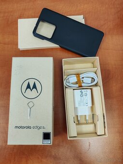 Motorola Edge 40 Neo 12GB/256GB - 6