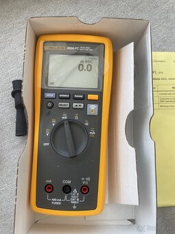 Fluke 3000FC multimeter - 6