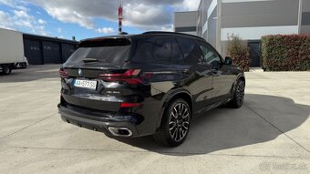 BMW X5 xDrive30d M Sport– Black Sapphire - 6