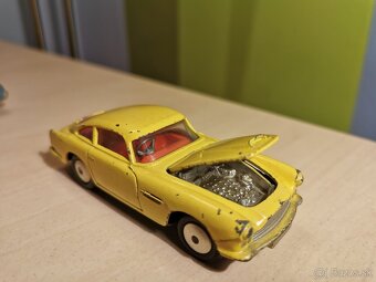 Corgi toys Aston Martin DB4 - 6