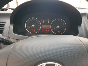 Hyundai coupe 2.7 V6 123kw 2002 - 6