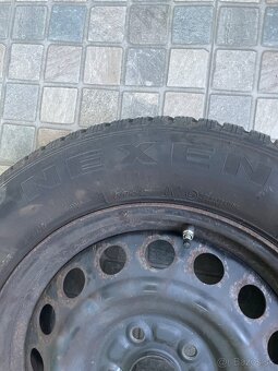 Predám zimné obutie s diskami s TPMS - 6