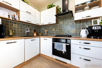 3-izb. zrekonštr. byt s 3 balkónmi, NMn/V - SNP - 6