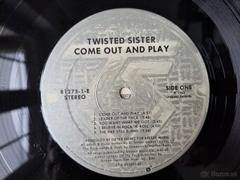 lp TWISTED SISTER - COME OUT AND PLAY - 6