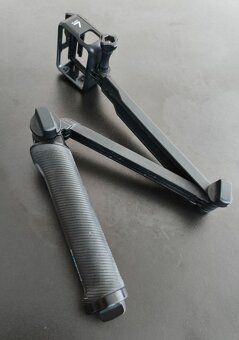 GoPro HERO 7 Black + GoPro 3-Way Grip-Arm-Tripod - 6