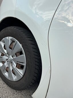 Toyota Yaris 1.0 (51kW) 2012 - 6