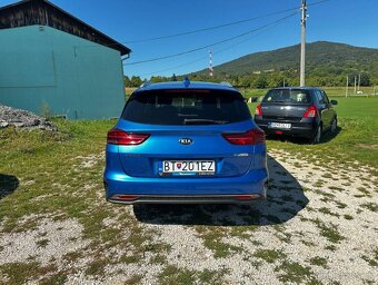 KIA Ceed SW 1.6 CRDi Gold - 6
