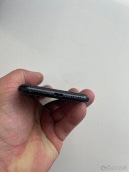 Iphone SE 128 GB čierny - 6