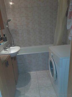 Izba pre dievča/ženu ihneď k dispozícii - 6