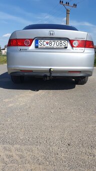 Honda Accord 2.2 - 6