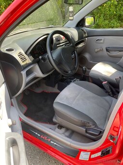 KIA Picanto 1.1 benzín - 6