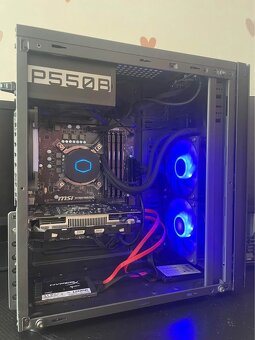 Herný PC + Monitory, mikrofón, zvukovka, stolík, stolička - 6