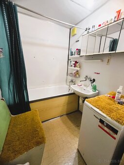 Slnečný 3 izbový byt s loggiou, sídlisko Rybníky 5, Levice - 6