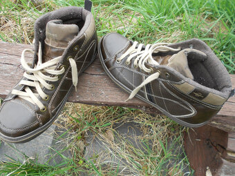 Predám kožené topánky zn.John Garfield,hnedé topánky,botasky - 6