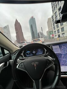 Tesla S 85 Nabijeni Zdarma - 6