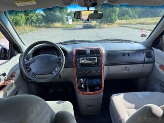 Predám KIA CARNIVAL - 6