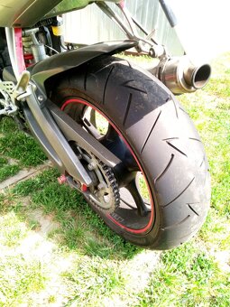 Yamaha R6 - 6